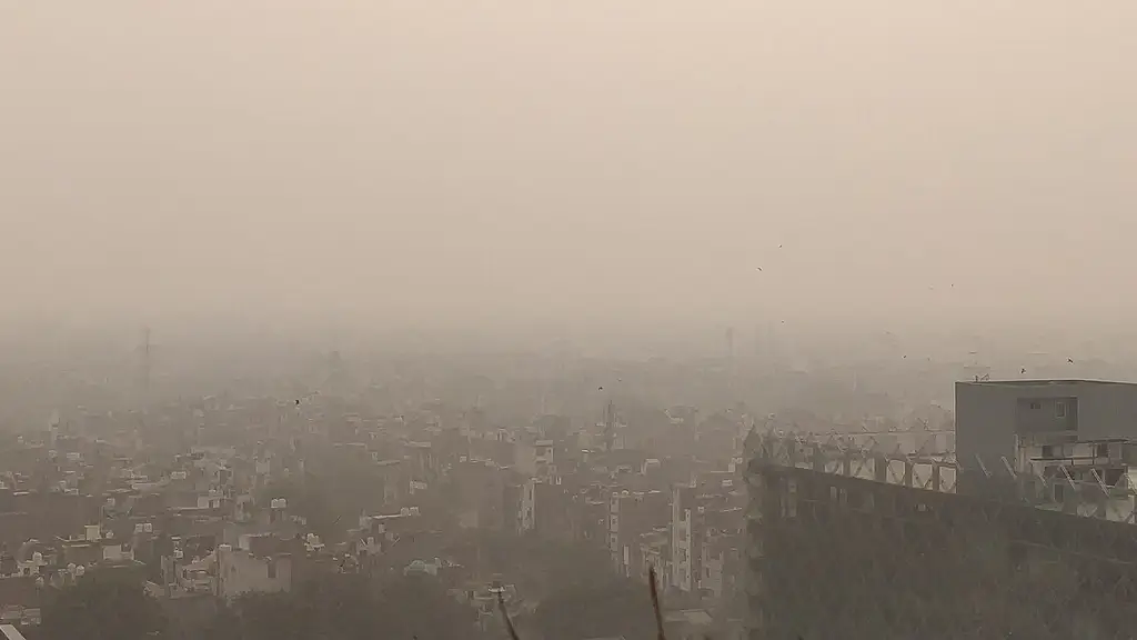 Hazy skyline of Delhi during severe air pollution