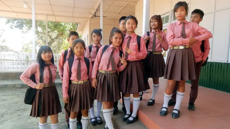 Supreme Court tells CBSE to extend three-language relaxation to Class 6 students