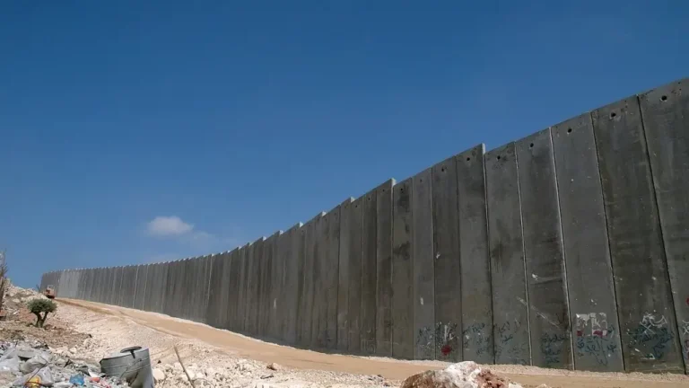 Israel strips Dutch diplomats of status in West Bank after Netherlands bans settlement goods