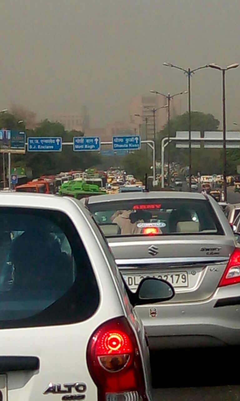 Heavy traffic in Delhi