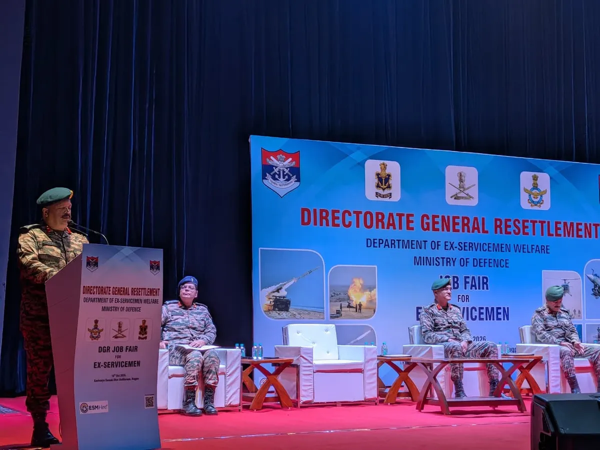 A speaker addresses veterans at the Directorate General Resettlement fair