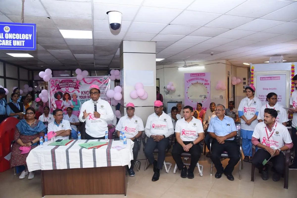 Doctors, staff and patients at the awareness month event at AIIMS Bhubaneswar