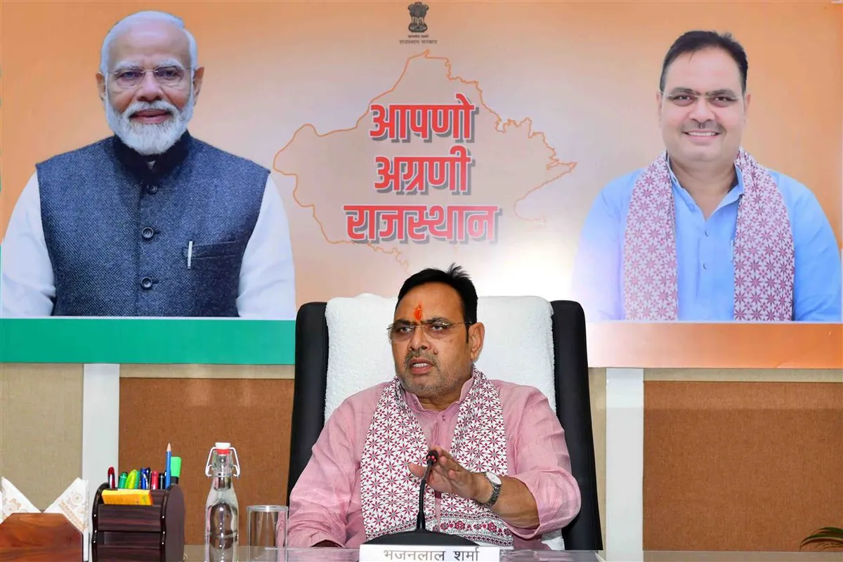 The Chief Minister during the meeting with senior police officers