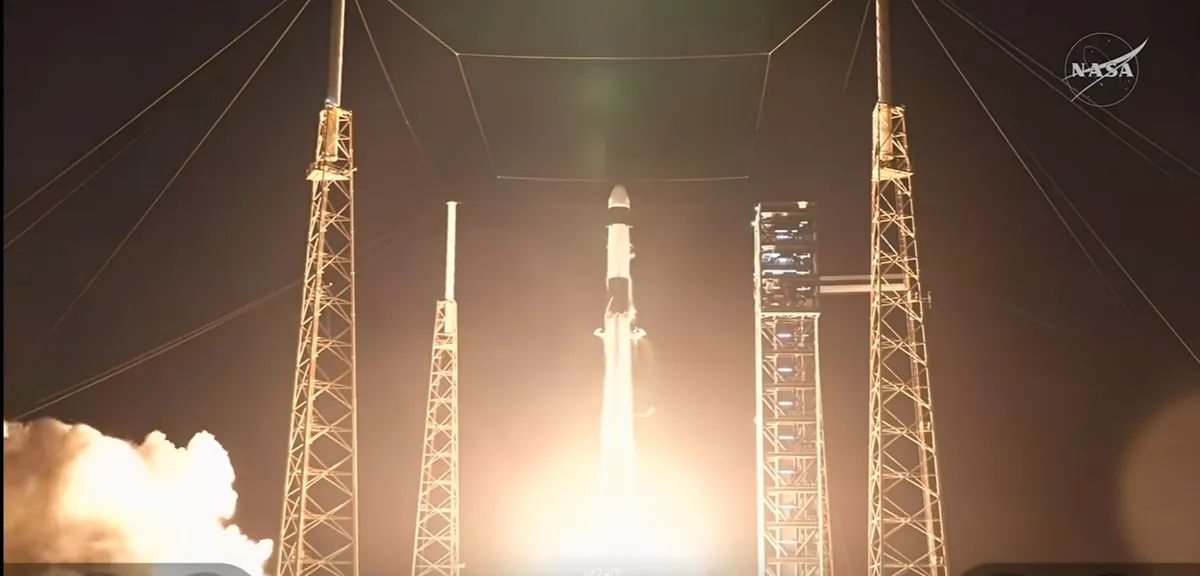 CRS-35: Falcon 9 lifts off from Cape Canaveral, frame from NASA's launch broadcast