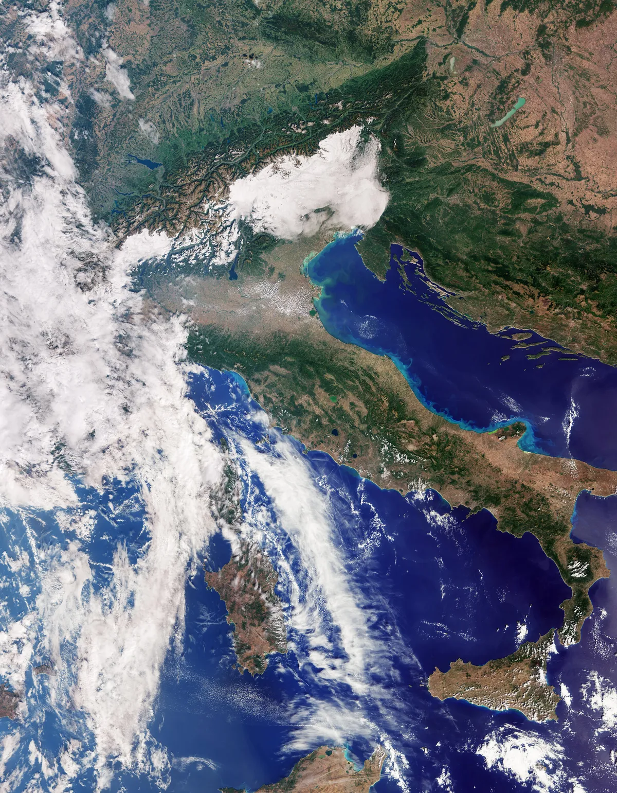 Sentinel-3C: Italy and the Alps in the satellite's first natural-colour image